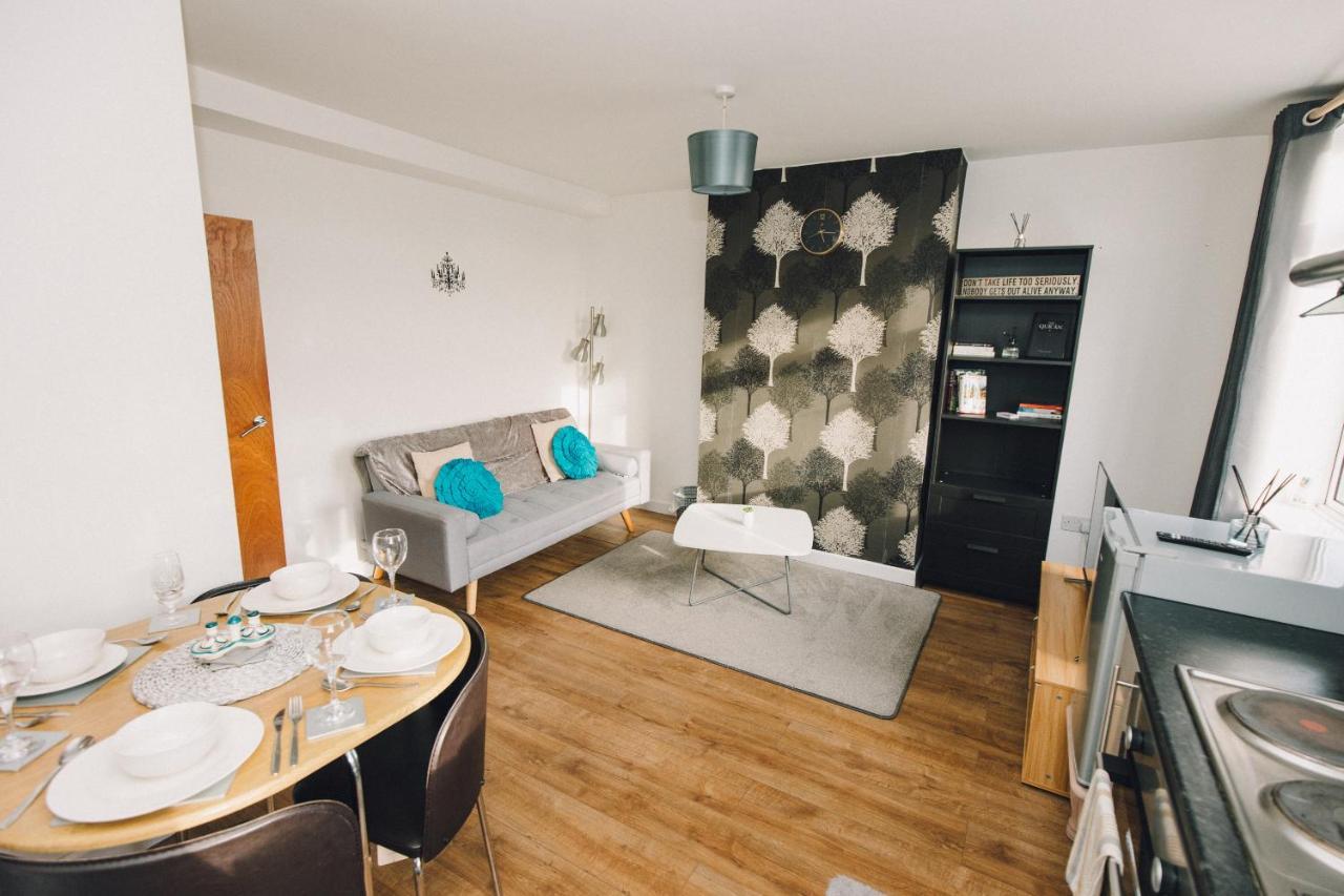 Apartment Luxury Luton - King-size - Free Parking - Free Wi-fi - Near Shops & Ltn Airport Luton (Bedfordshire)